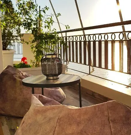 Asi Rooftop 酒店 Sarandë